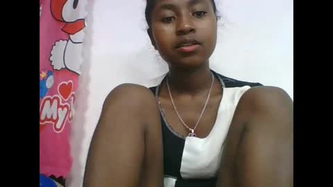 chantale483461 online show from April 23, 6:09 pm