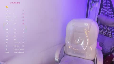 Chantall online show from November 26, 5:16 am