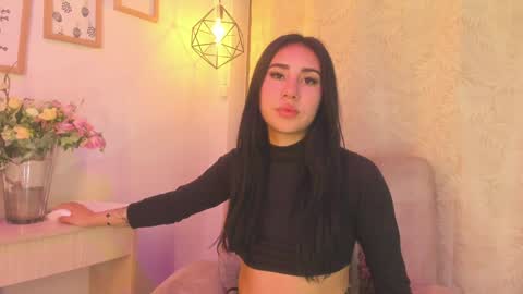 Snapshot of chantall_valkoba chatting on January 18, 4:04 am Chantall online show from January 18, 4:04 am
