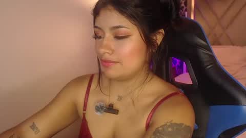  chantalpetit  online show from June 20, 3:18 pm