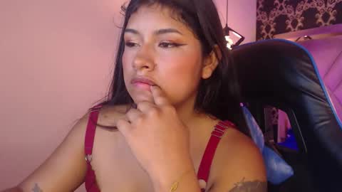  chantalpetit  online show from May 13, 7:34 pm