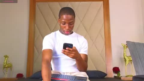 charlesbrown_ online show from June 29, 1:44 pm