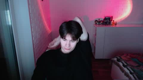 charleshanson69 online show from December 17, 12:45 pm