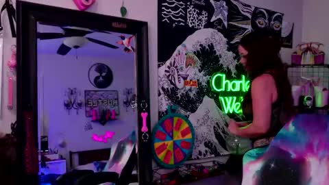 Charlette Webb online show from November 30, 2:07 am