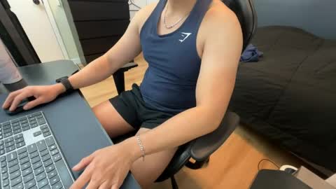 charliekkw online show from May 10, 4:35 pm