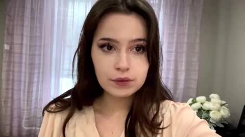 Freya online show from December 15, 8:21 am