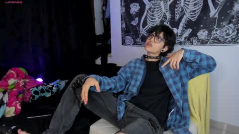 Charlie online show from April 29, 4:17 am