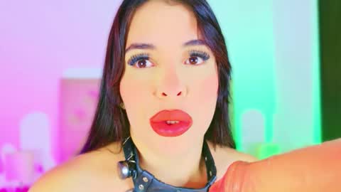 Charloott Evans online show from January 6, 11:20 pm