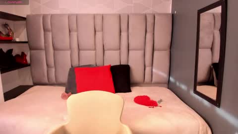 Charlot milf online show from April 23, 12:40 pm