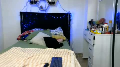 charlotte_027 online show from July 8, 7:34 am