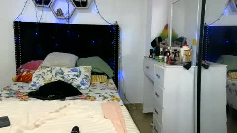charlotte_027 online show from June 29, 10:15 am