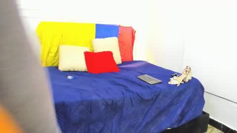 charlottte y dante online show from June 15, 4:59 am