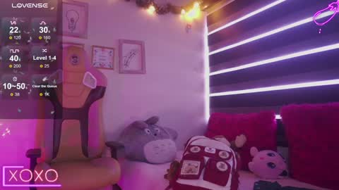 Charlotte  online show from January 10, 7:11 pm