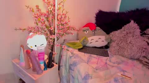 Charlotte  online show from February 25, 10:42 pm