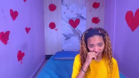 Snapshot of charlotte_love10 chatting on February 19, 11:49 am CHARLOTTE online show from February 19, 11:49 am