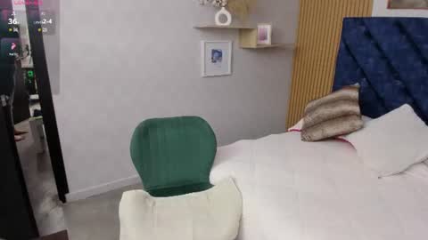 Charlotte Mayers online show from June 26, 11:37 am