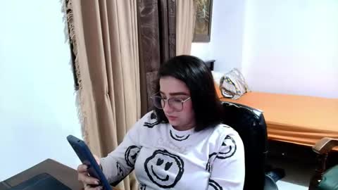 charlotte_richardson online show from May 29, 2:42 am