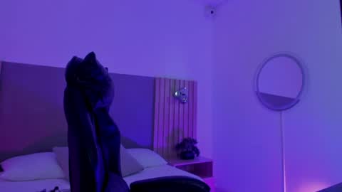 Charlottee online show from July 1, 2:09 am
