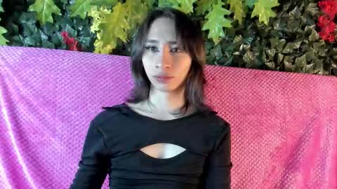 Snapshot of charlottee_slaave chatting on October 16, 4:12 am CHARLOTTE online show from October 16, 4:12 am