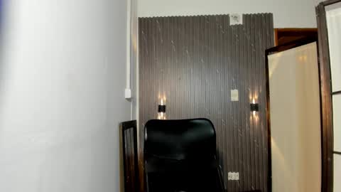 charlotteking8 online show from March 8, 11:36 am