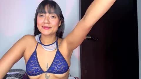 charlottekiss99 online show from May 4, 1:50 pm