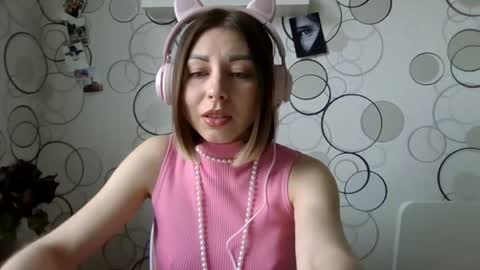 charming__chick online show from April 19, 6:58 am