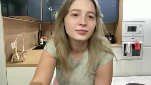 Sarah online show from September 14, 5:14 pm