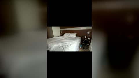 charstarr online show from December 1, 7:39 am