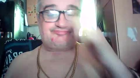 lee online show from May 24, 3:40 pm