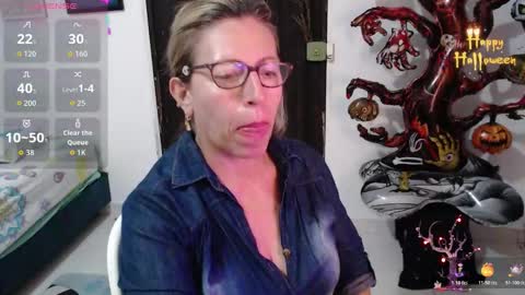 CHAYLA VICTORIA RUIZ  online show from October 31, 1:06 am