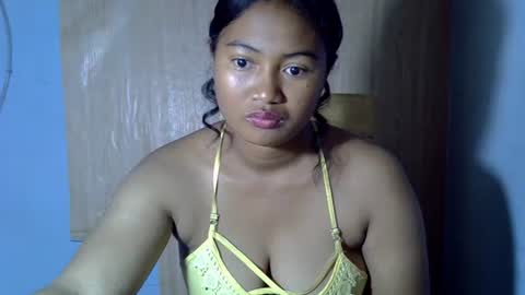 Snapshot of chechick_sahu chatting on September 12, 9:00 am Angel online show from September 12, 9:00 am
