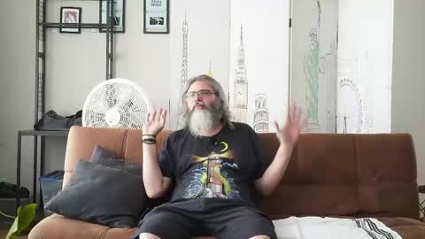 Cheesburger Jesus and whoever showed up. online show from April 28, 5:39 pm