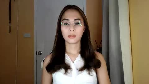 chelly4u69 online show from February 23, 10:50 am