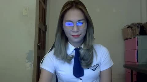 chelly4u69 online show from September 30, 4:56 am