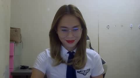chelly4u69 online show from October 18, 4:49 am