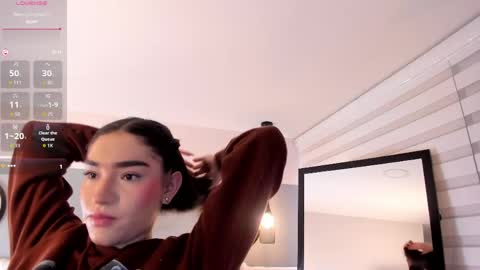 chelsea_bolton_ online show from May 9, 12:22 pm