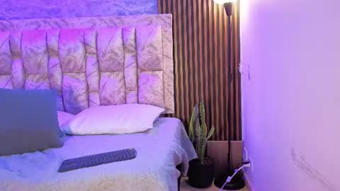 chelsea_dalea online show from June 22, 3:25 am