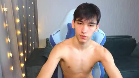 Snapshot of chem1ko chatting on February 16, 4:42 am LUCASRYANPVT IS OPEN online show from February 16, 4:42 am