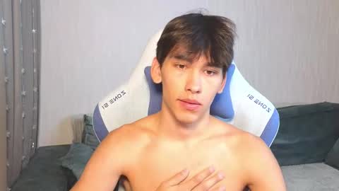 Snapshot of chem1ko chatting on March 11, 9:02 am LUCASRYANPVT IS OPEN online show from March 11, 9:02 am