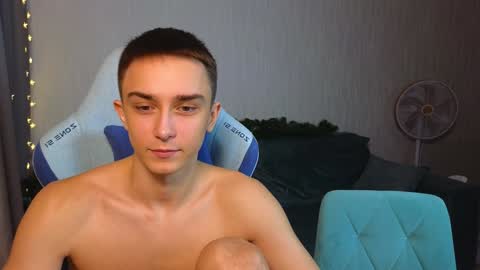 Snapshot of chem1ko chatting on January 29, 9:44 am LUCASRYANPVT IS OPEN online show from January 29, 9:44 am