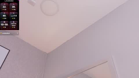   online show from October 31, 8:20 pm