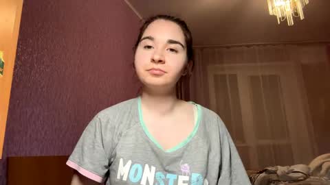 Dina online show from April 27, 3:42 pm