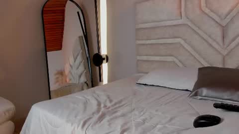 cherry_bunnyx online show from June 24, 4:52 am
