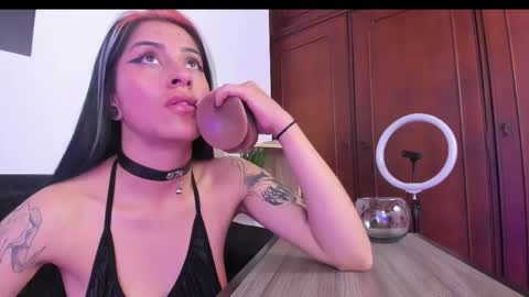 cherry_jenklins8 online show from November 3, 3:02 pm