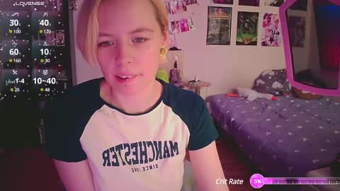 cherrybaby_0 online show from December 5, 8:49 am