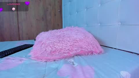 lizzy online show from May 3, 5:24 am