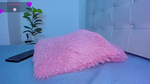 lizzy online show from June 27, 5:35 am
