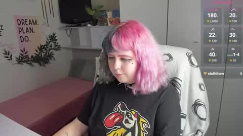 Sarah online show from March 13, 9:18 pm