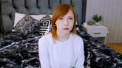 cherrycrushlove online show from March 18, 6:08 am