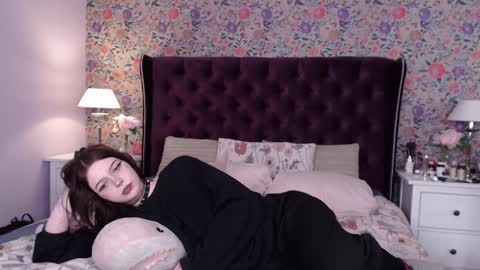 amelia online show from January 8, 8:50 pm